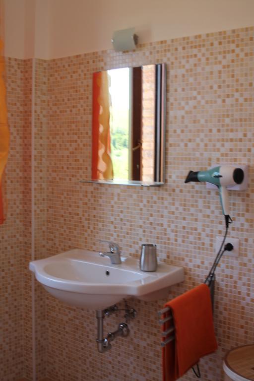 Dimora Rosso Piceno Bed & Breakfast Offida Exterior foto